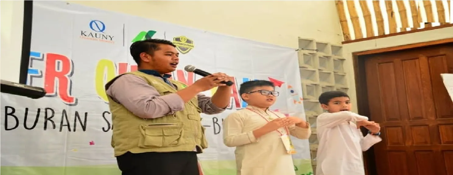 Membangun Karakter dari Komunitas Marjinal